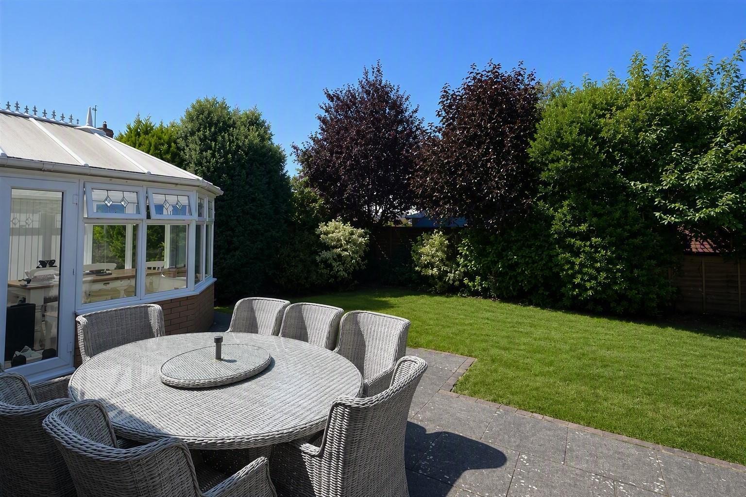 Salterns Road, Maidenbower Image 32