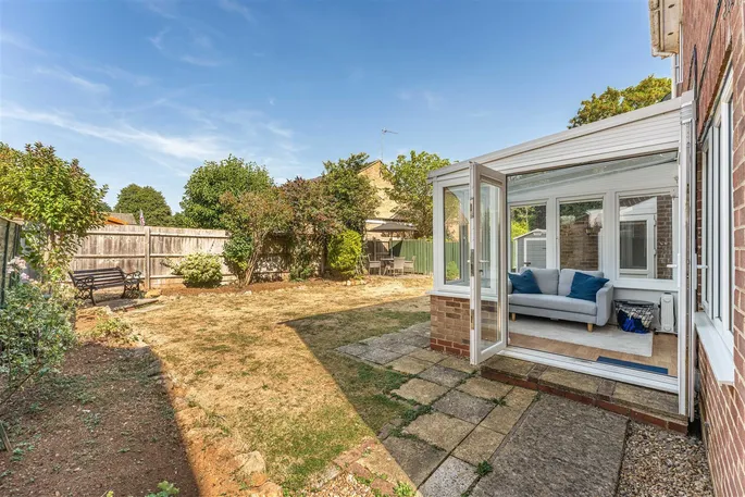 Property carousel image 14