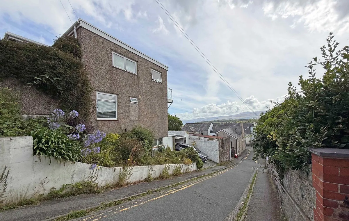 Garth Hill, Bangor, Gwynedd, LL57