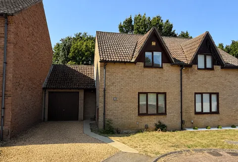Sentinel Road, West Hunsbury, Northampton, NN4