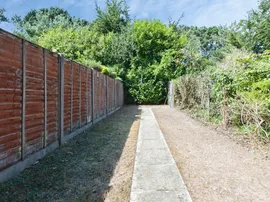 Flazen Close, Bournemouth thumb 2