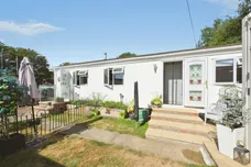 Ashleigh Park, Ware