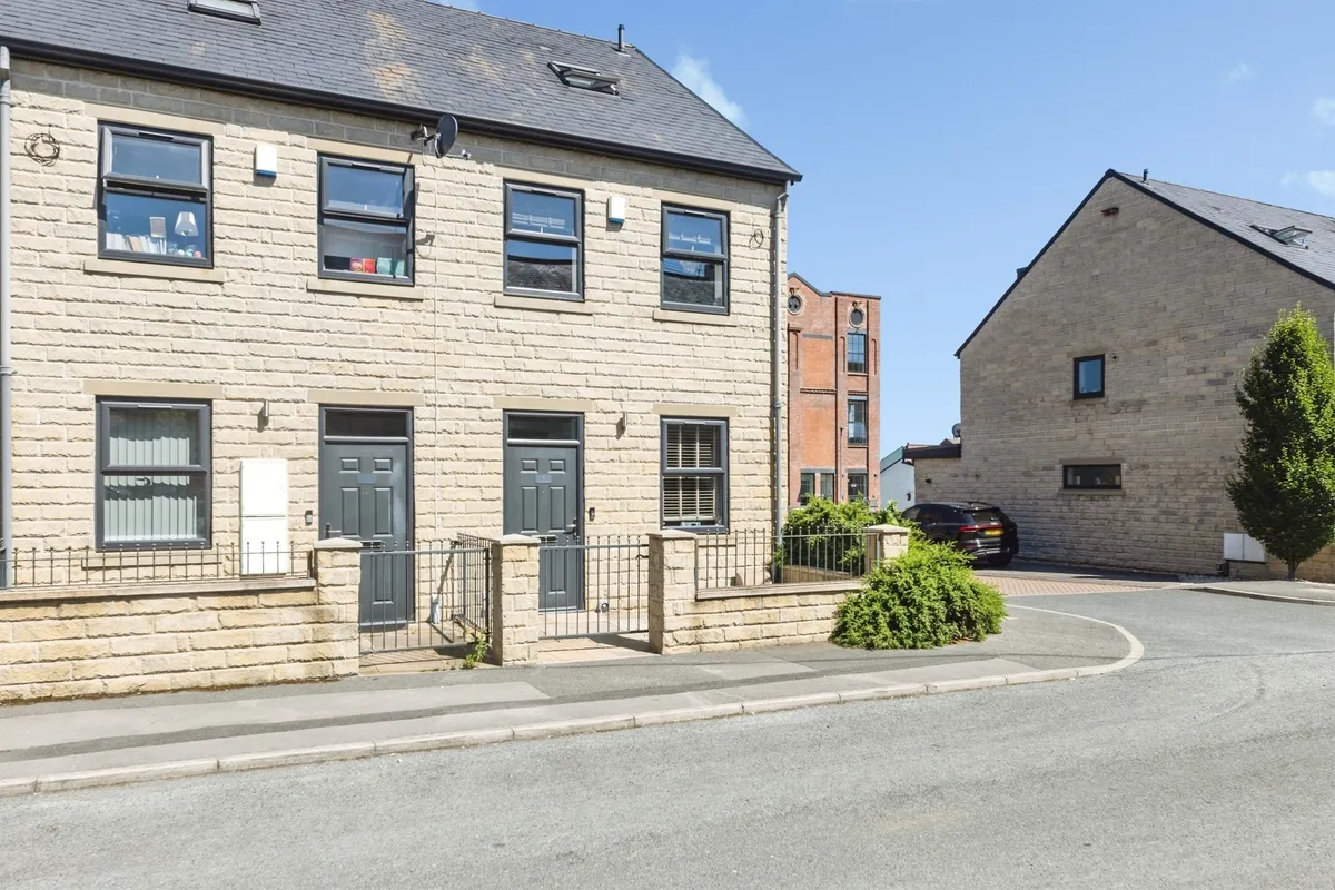Mill Houses, Morley, Leeds