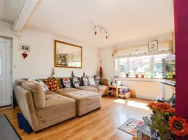 Chessbury Road, Chesham thumb 2