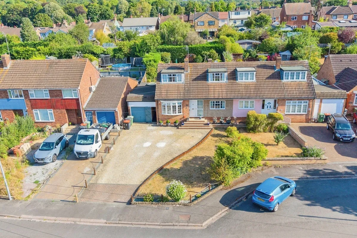 Sheepcote Crescent, Heath And Reach, Leighton Buzzard