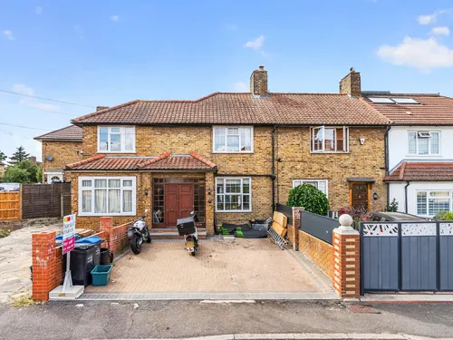 Lessness Road, Mordenphoto