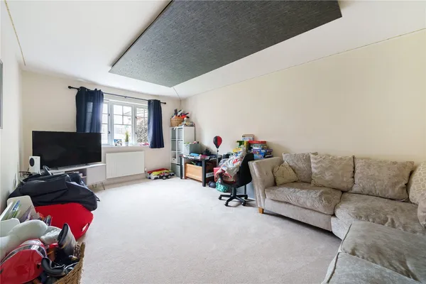 Kensington Gate, Great Billing Village, NN3 photo 5