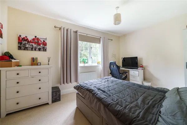 Kensington Gate, Great Billing Village, NN3 photo 12