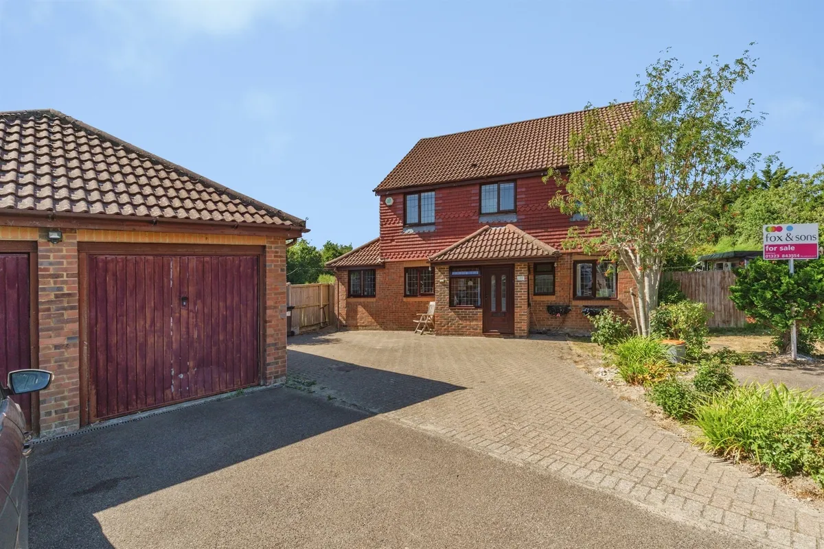 Coopers Way, Hailsham
