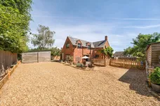 Shutford Road, Balscote, OX15 photo 12
