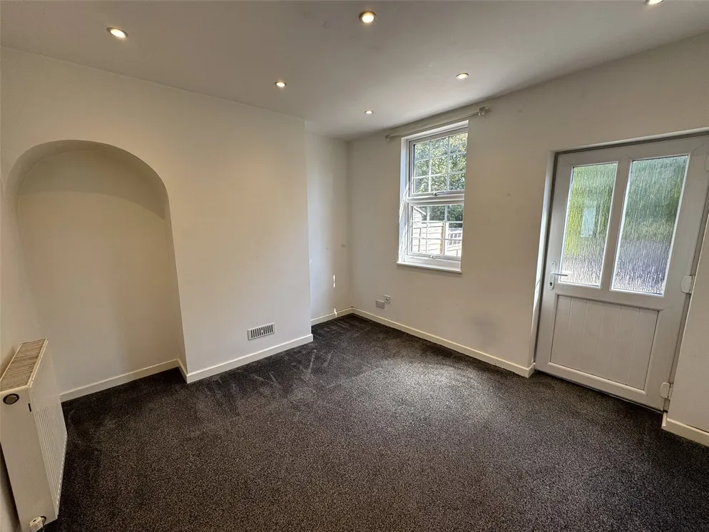 Property carousel item 4