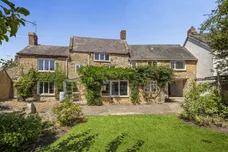 The Close, Greatworth, OX17 photo 1