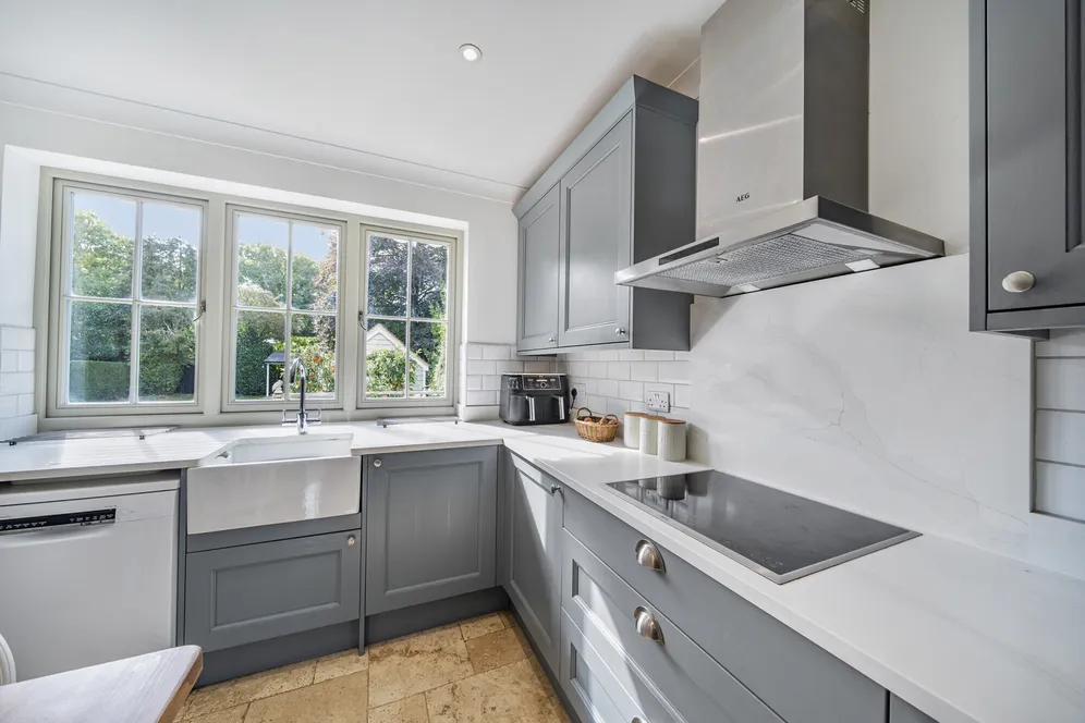 Little Windmill Hill, Chipperfield, WD4 photo 8
