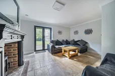 Little Windmill Hill, Chipperfield, WD4 photo 9
