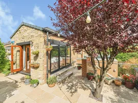 Southwood Avenue, Honley, Holmfirth thumb 3