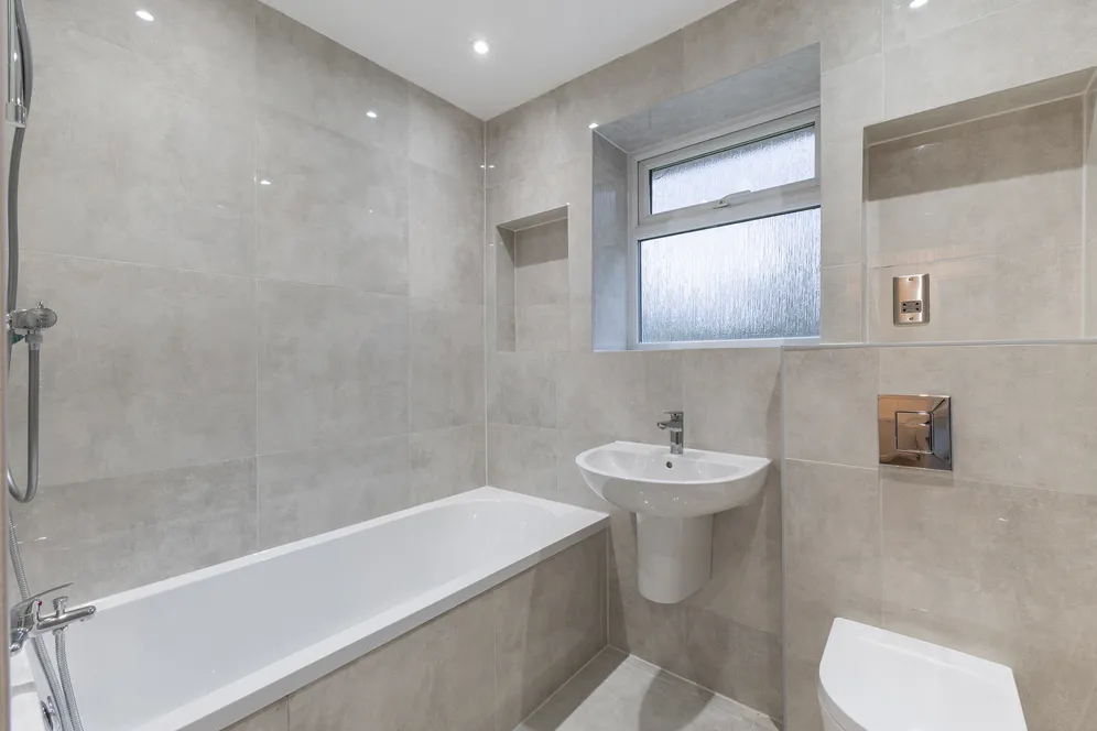 Oak End Way, Gerrards Cross, SL9 photo 7