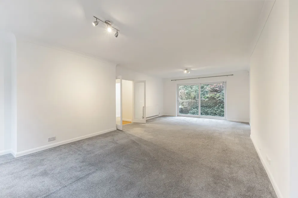 Oak End Way, Gerrards Cross, SL9 photo 10