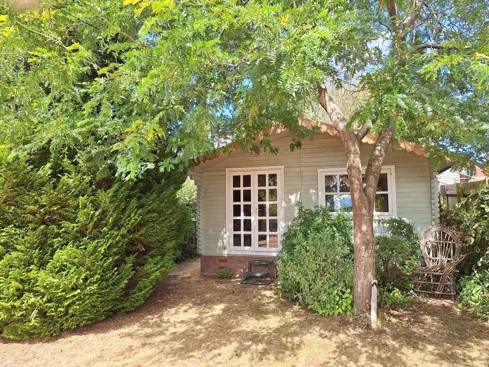 Property carousel item 14