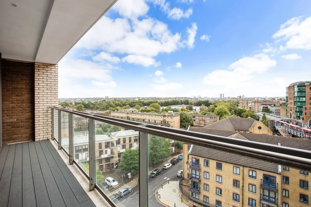 East Ferry Road, E14 photo 2