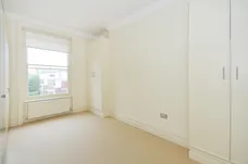 Sutherland House Marloes Road W8 photo 4