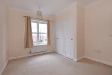 Beningfield Drive London Colney AL2 photo 5