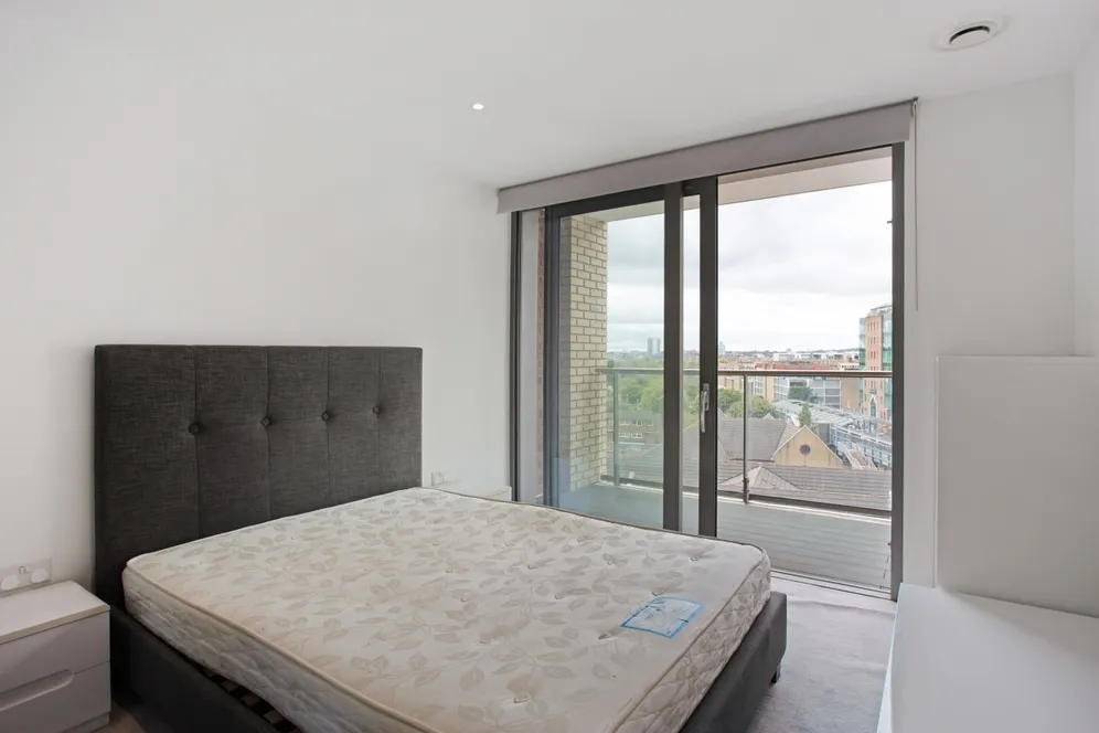 East Ferry Road, E14 photo 6