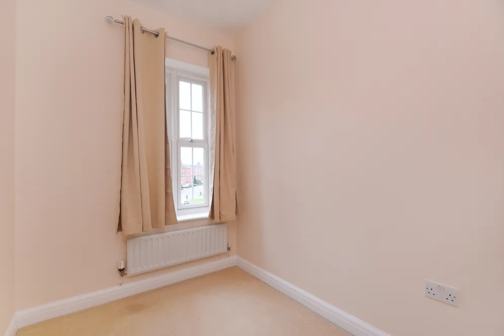 Beningfield Drive London Colney AL2 photo 7