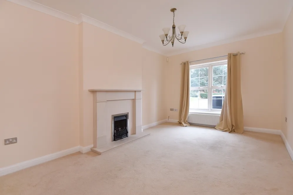 Beningfield Drive London Colney AL2 photo 9