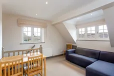 Petworth Road Chiddingfold GU8 photo 4