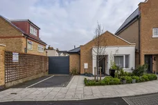 Pears Road, Hounslow, TW3 photo 12