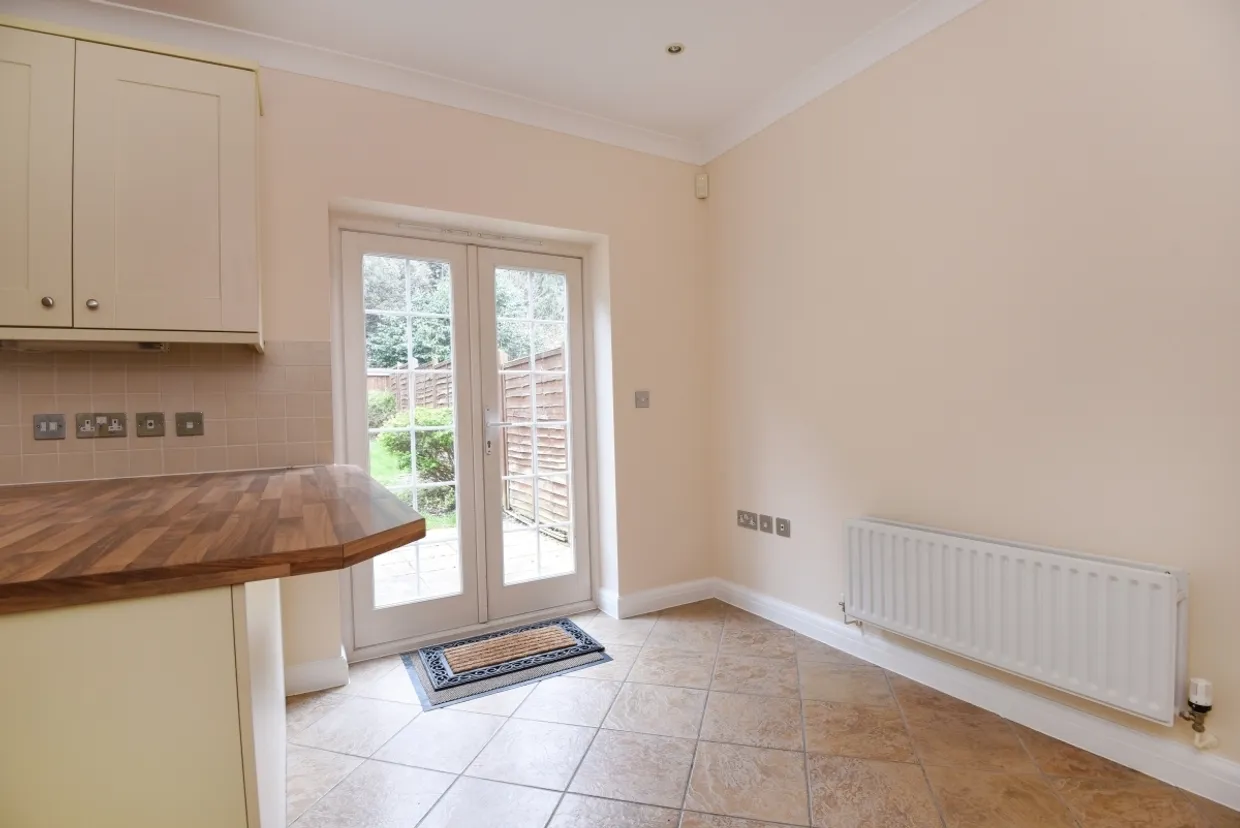 Beningfield Drive London Colney AL2 photo 12