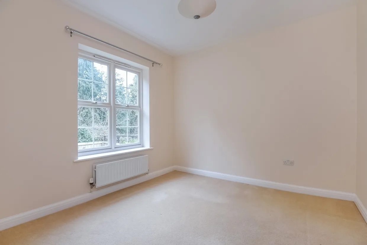 Beningfield Drive London Colney AL2 photo 13