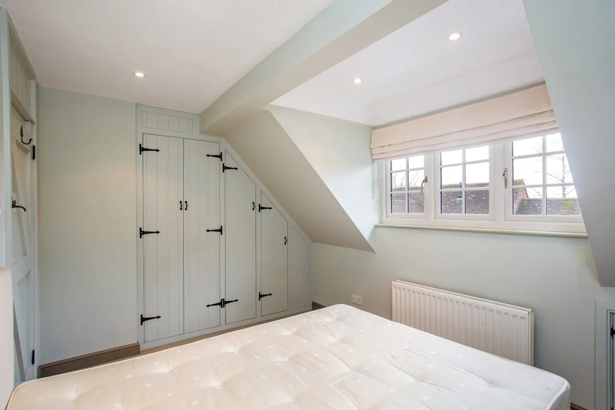 Petworth Road Chiddingfold GU8 photo 8