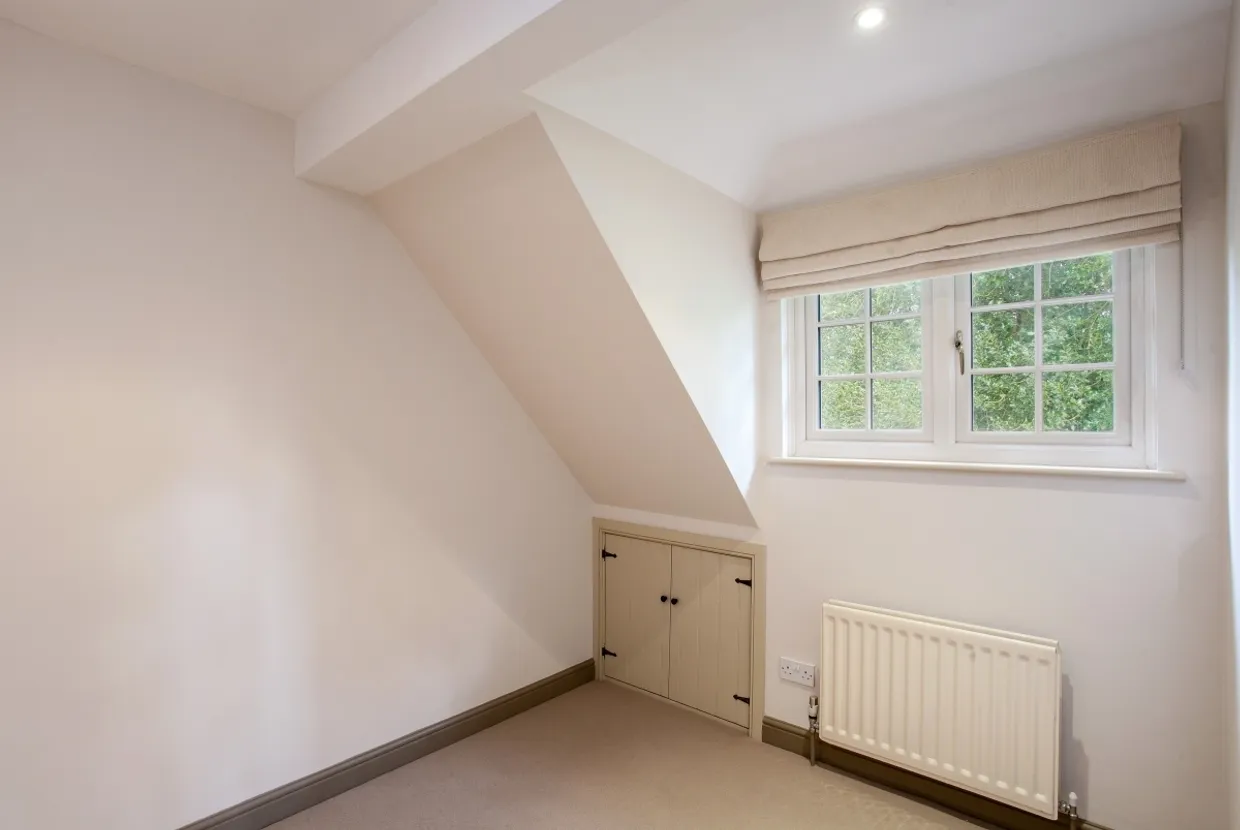 Petworth Road Chiddingfold GU8 photo 9