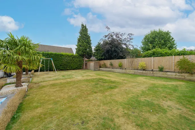 Property carousel image 35