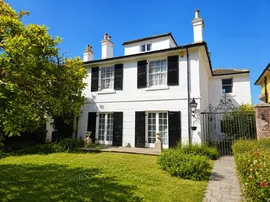 Bury Road, Gosport thumb 2