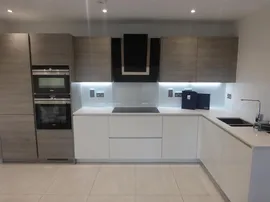 931 High Road, North Finchley, London photo