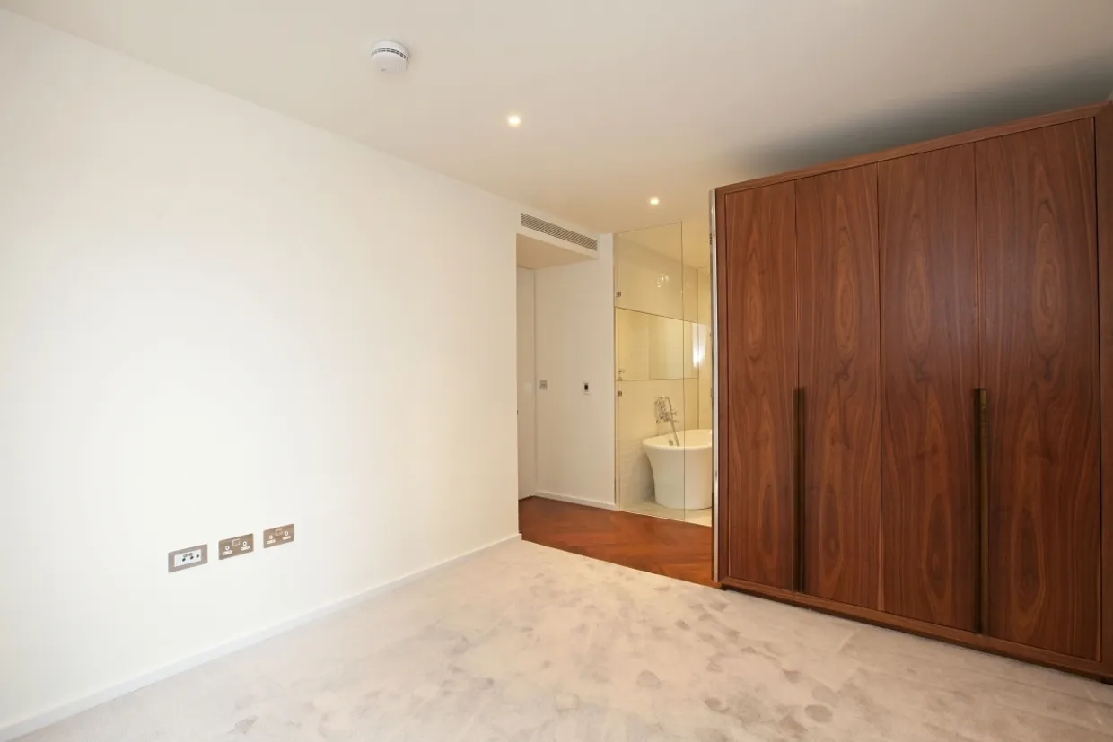 8 New Union Square Nine Elms SW11 photo 13