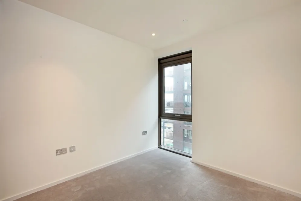 8 New Union Square Nine Elms SW11 photo 14