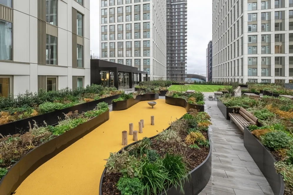 Cherry Park Lane London E20 photo 2