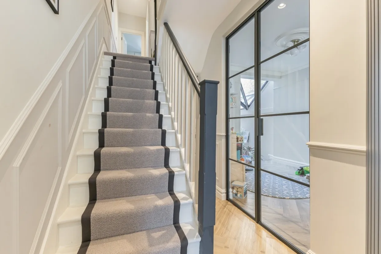 Ravensbury Road London SW18 photo 6