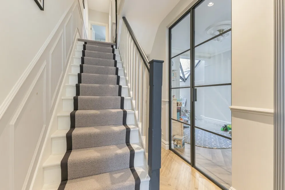 Ravensbury Road London SW18 photo 6