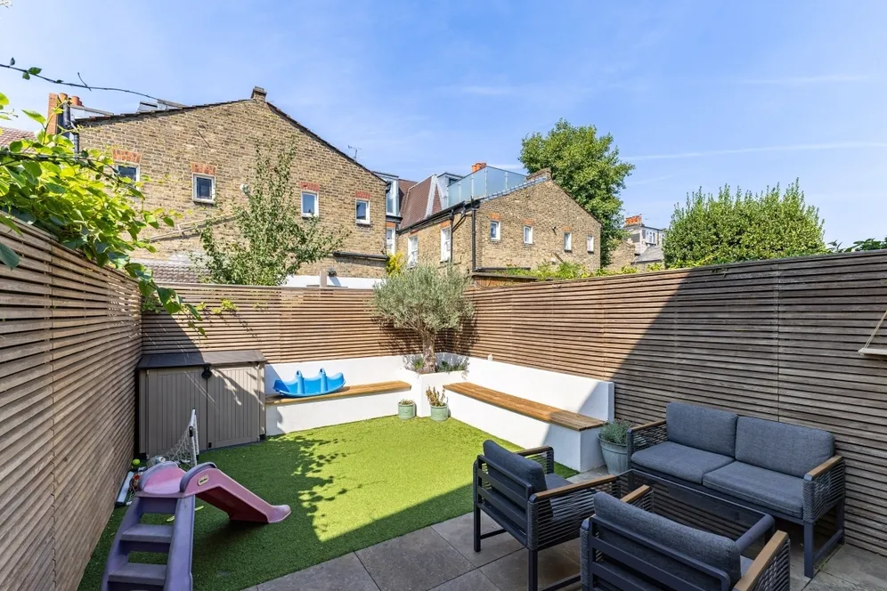 Ravensbury Road London SW18 photo 9