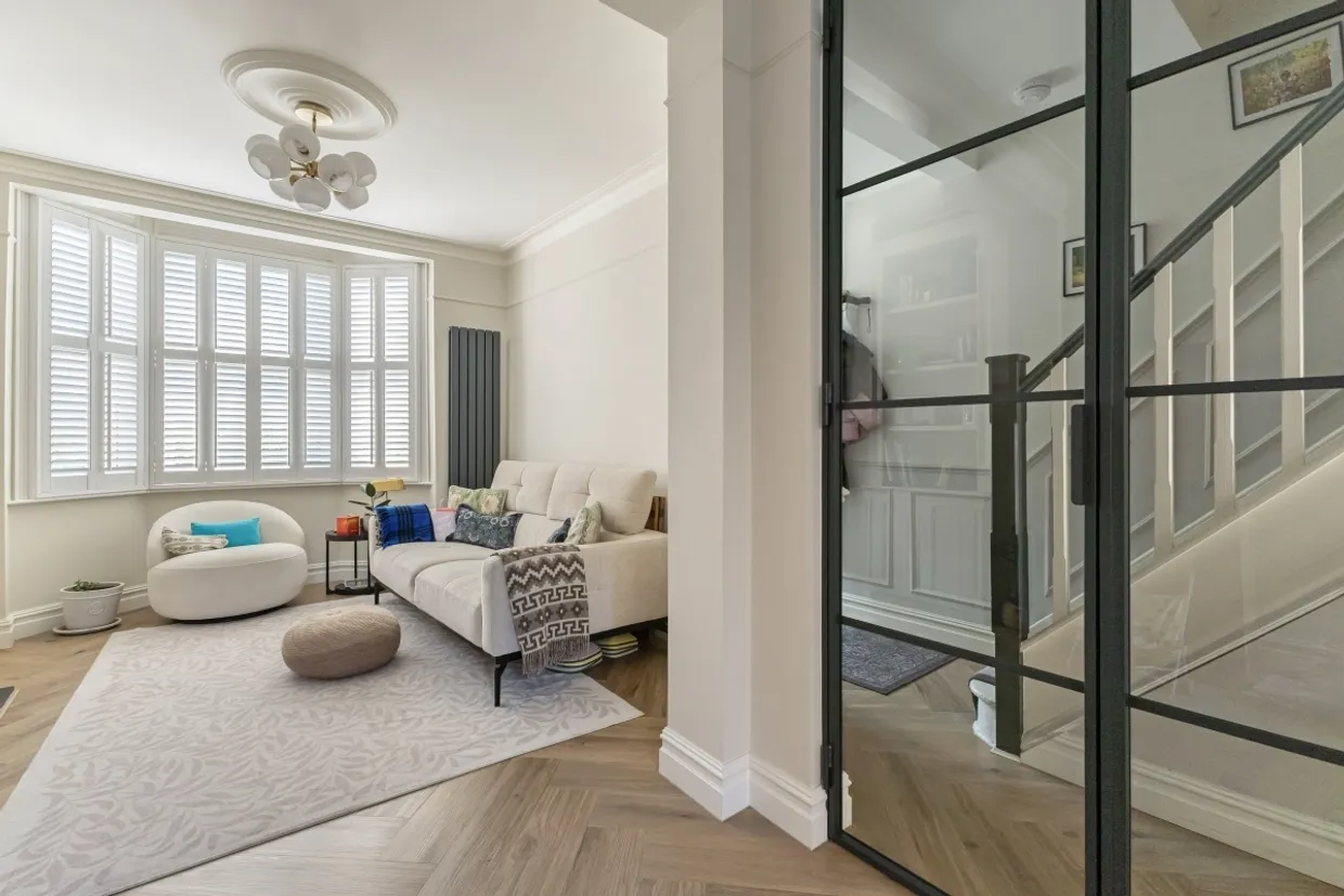 Ravensbury Road London SW18 photo 10