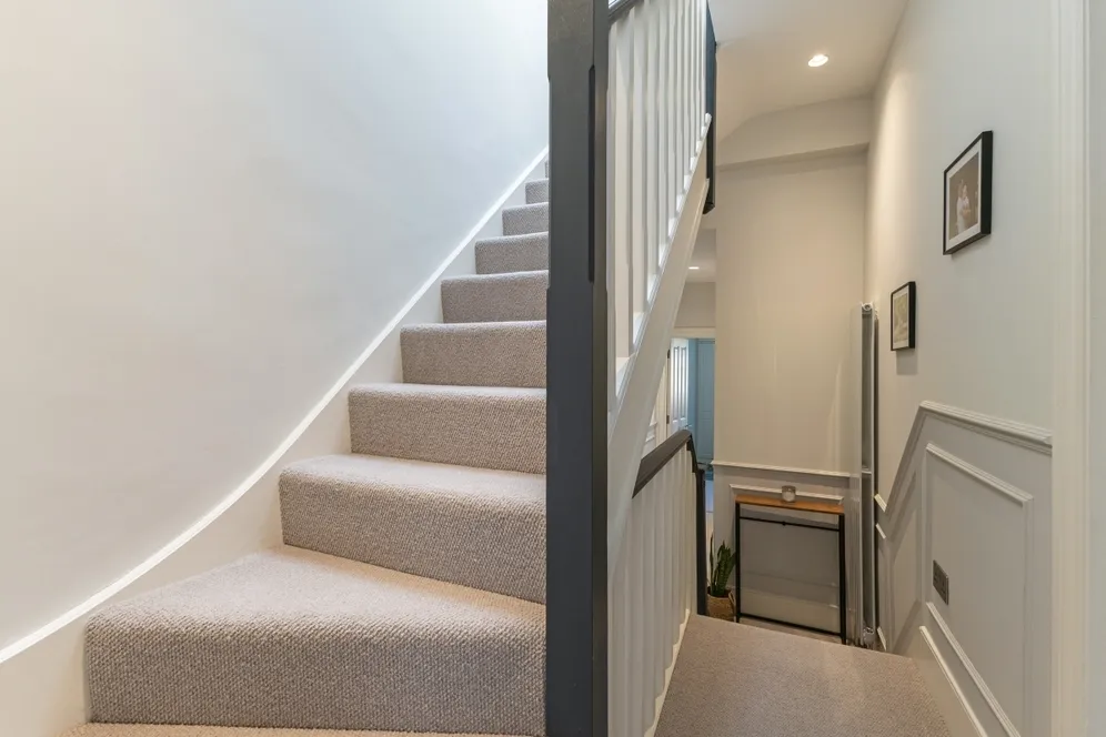 Ravensbury Road London SW18 photo 16