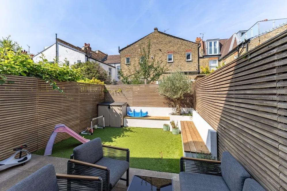 Ravensbury Road London SW18 photo 17