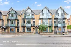 Putney Bridge Road, LONDON