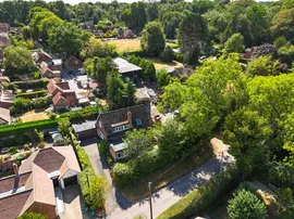 Beacon Road, Ringshall, Berkhamsted photo