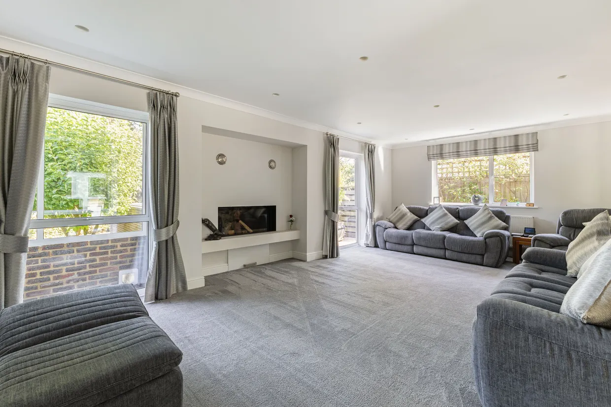 Kingswood Way, South Croydon, CR2 photo 2