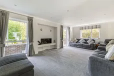 Kingswood Way, South Croydon, CR2 photo 2